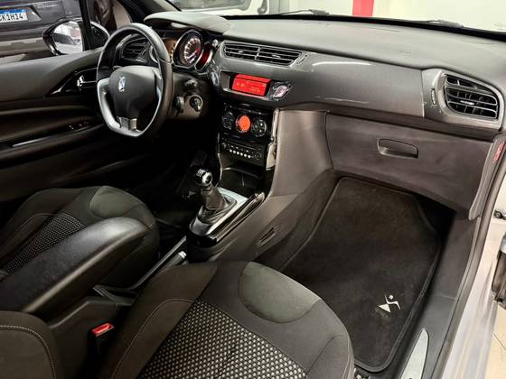 CITROËN DS3 1.6 THP GASOLINA MANUAL CITROËN DS3 1.6 THP GASOLINA MANUAL